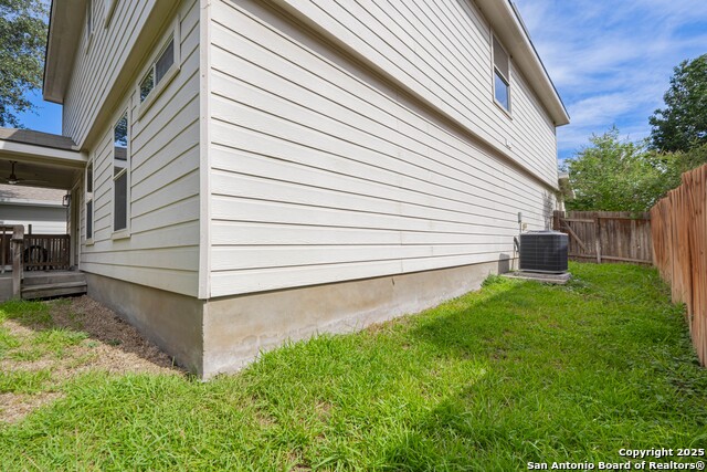 Listing photo id 32 for 10407 Crystal View