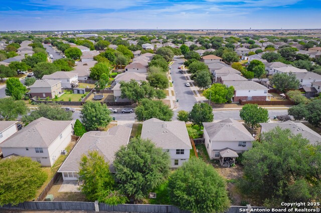 Listing photo id 35 for 10407 Crystal View