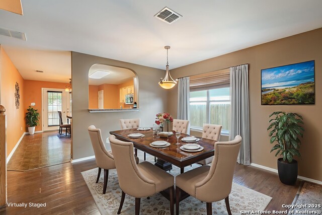 Listing photo id 4 for 10407 Crystal View