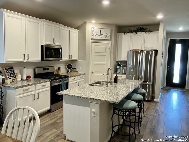 Image 15 of 34 For 1540 Arcadian Lily