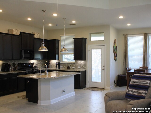 Listing photo id 1 for 17431 Moscato