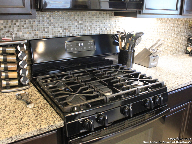 Listing photo id 3 for 17431 Moscato