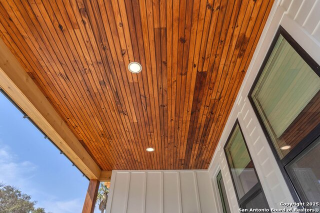 Image 14 of 85 For 211 Bailey Ave