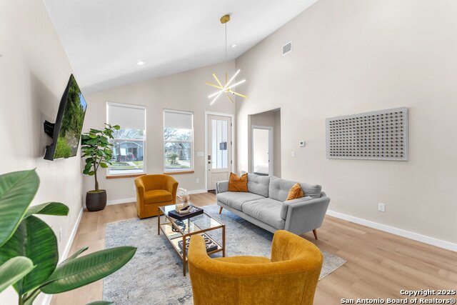 Image 18 of 85 For 211 Bailey Ave