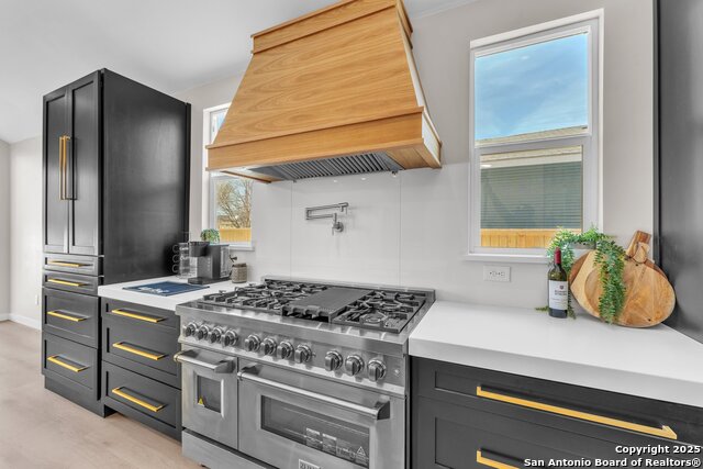 Image 32 of 85 For 211 Bailey Ave