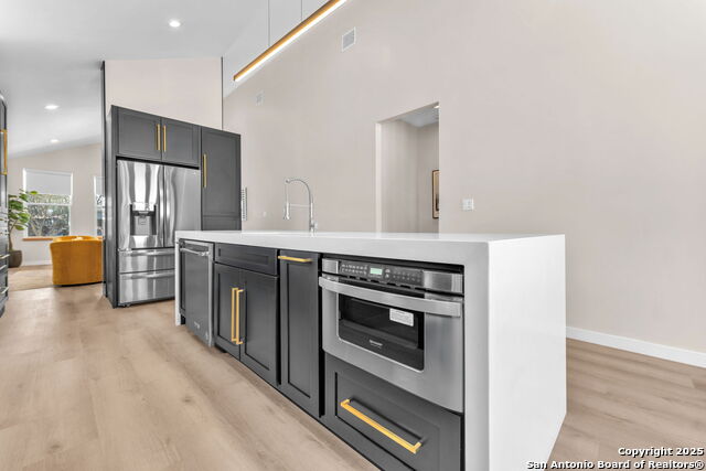 Image 41 of 85 For 211 Bailey Ave