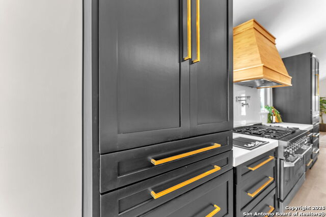 Image 46 of 85 For 211 Bailey Ave