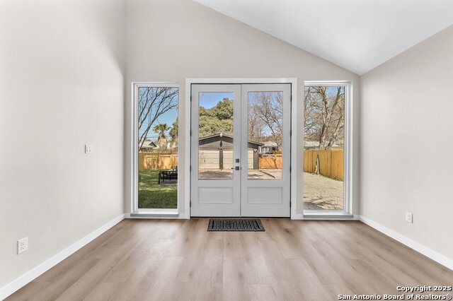 Image 50 of 85 For 211 Bailey Ave