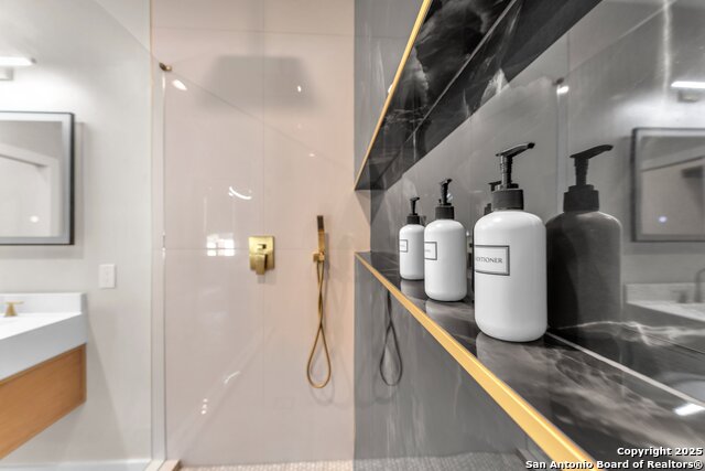 Image 63 of 85 For 211 Bailey Ave