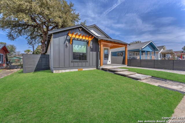 Image 7 of 85 For 211 Bailey Ave