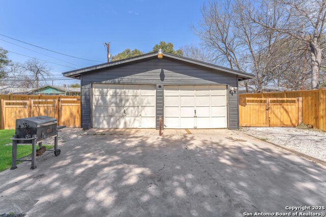 Image 84 of 85 For 211 Bailey Ave