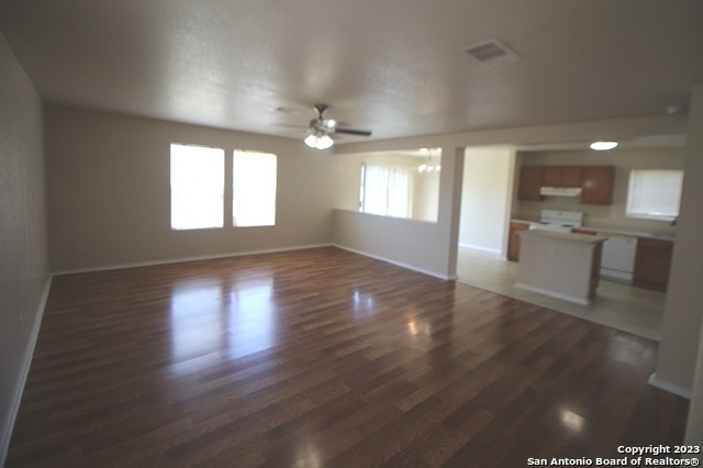 Image 5 of 17 For 9822 Barhill Bay