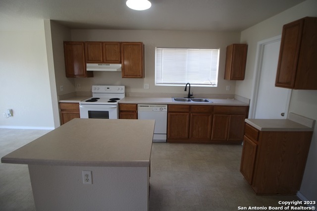 Image 7 of 17 For 9822 Barhill Bay