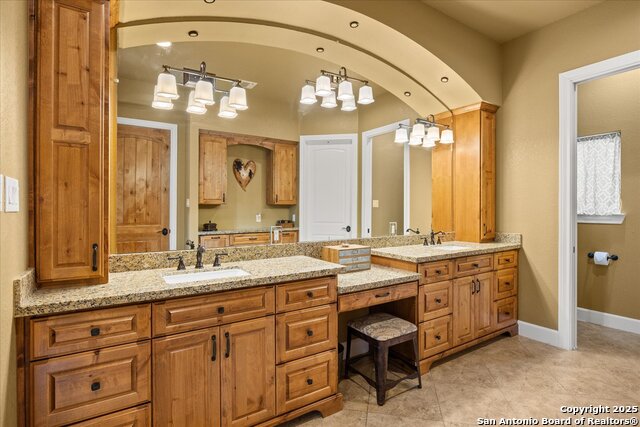 Listing photo id 21 for 116 Marquise