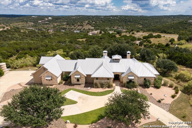 Listing photo id 1 for 116 Marquise