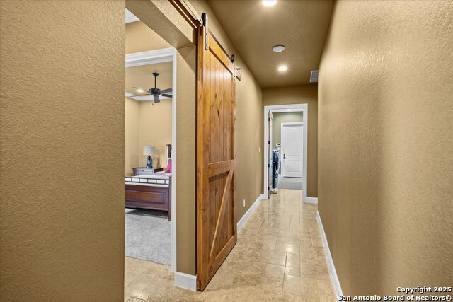 Listing photo id 28 for 116 Marquise