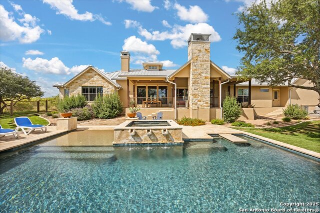 Listing photo id 2 for 116 Marquise