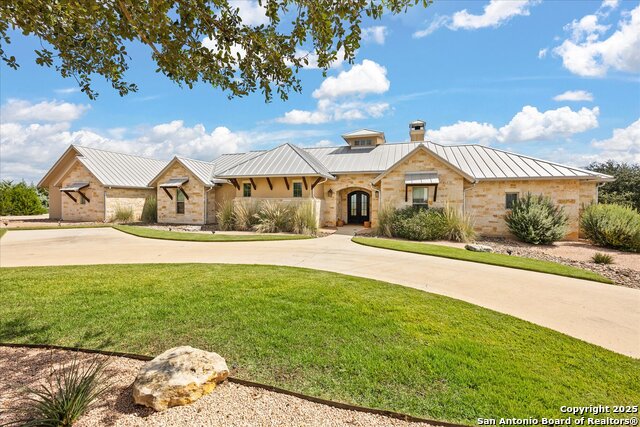 Listing photo id 3 for 116 Marquise