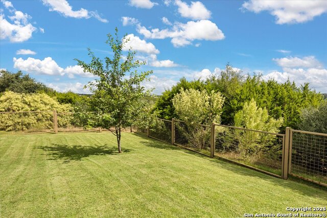 Listing photo id 50 for 116 Marquise