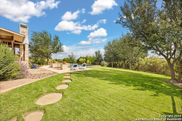 Listing photo id 51 for 116 Marquise