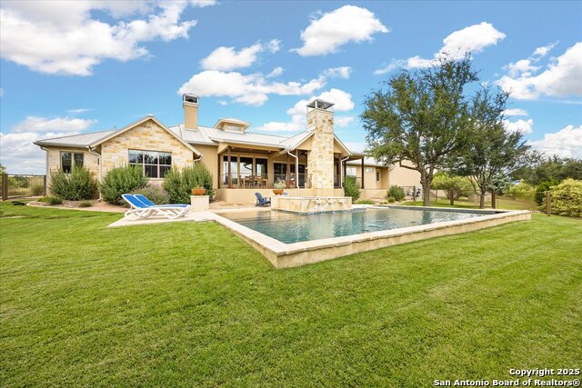 Listing photo id 54 for 116 Marquise