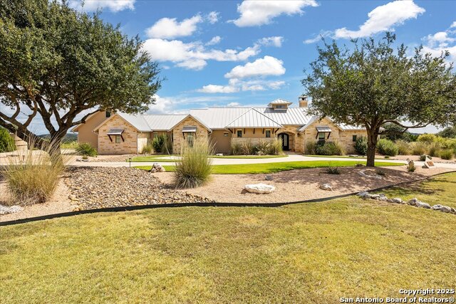 Listing photo id 4 for 116 Marquise