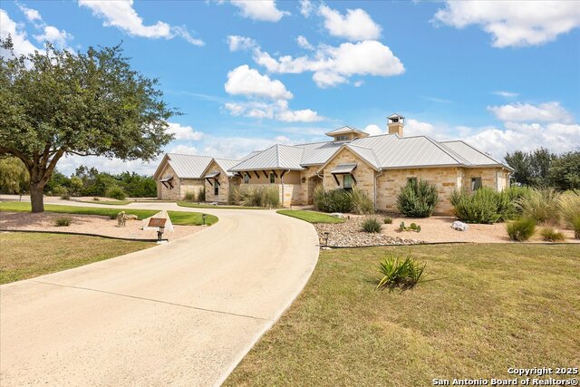 Listing photo id 59 for 116 Marquise