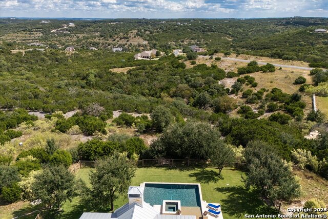 Listing photo id 66 for 116 Marquise