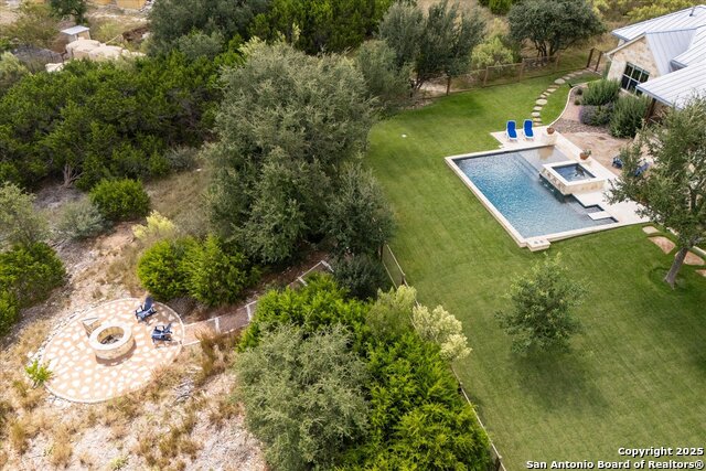 Listing photo id 67 for 116 Marquise