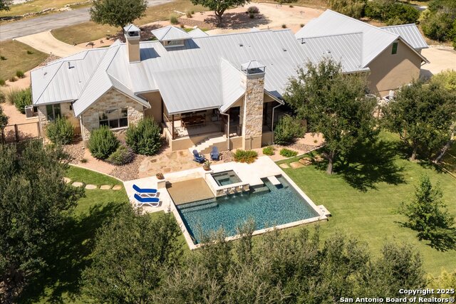 Listing photo id 68 for 116 Marquise