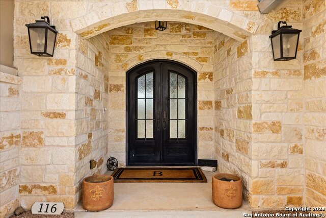 Listing photo id 7 for 116 Marquise