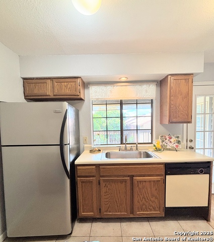 Image 11 of 44 For 8611 Datapoint 4