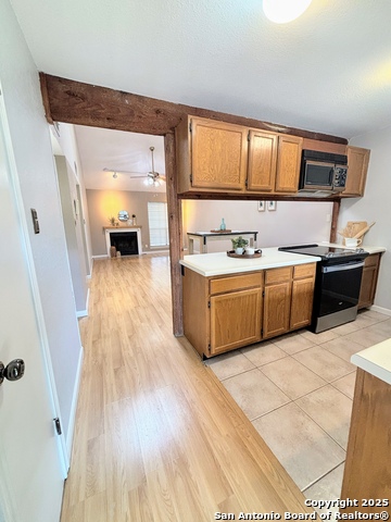 Image 15 of 44 For 8611 Datapoint 4