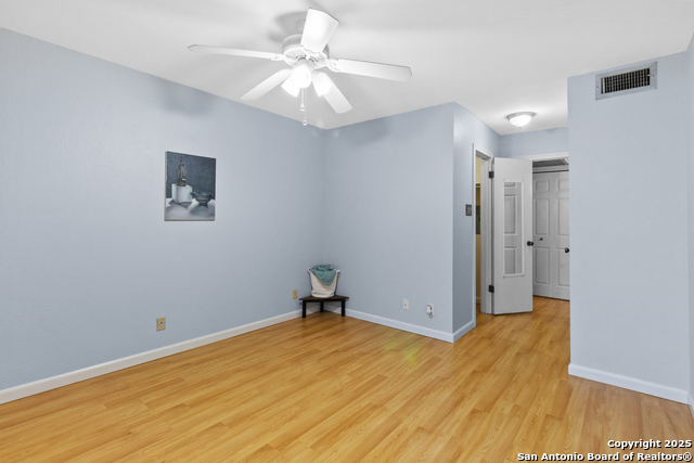 Image 21 of 44 For 8611 Datapoint 4