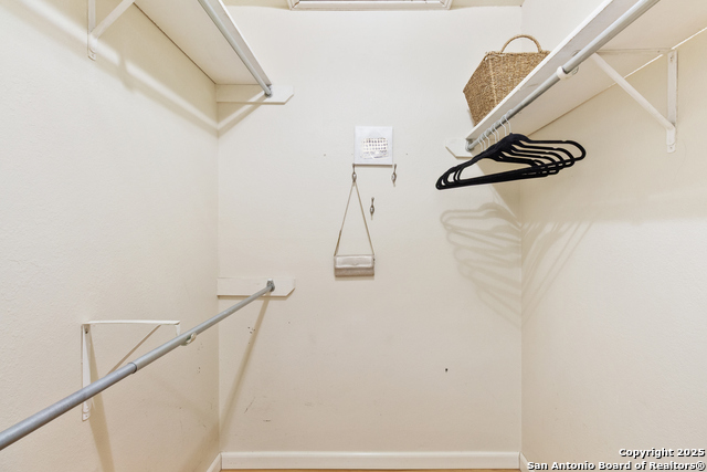 Image 22 of 44 For 8611 Datapoint 4