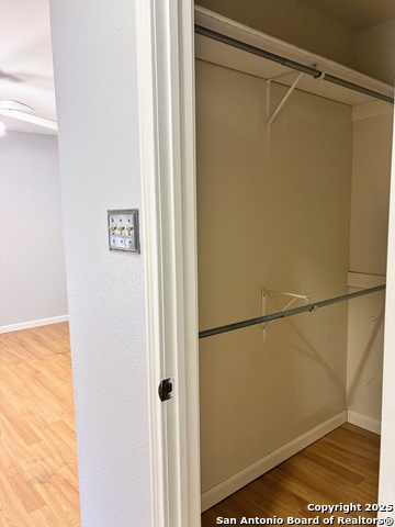 Image 23 of 44 For 8611 Datapoint 4