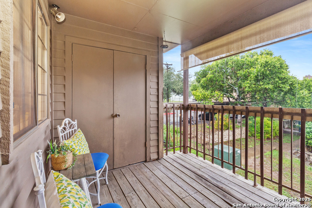 Image 28 of 44 For 8611 Datapoint 4