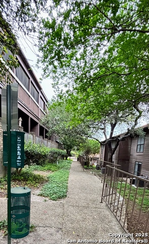 Image 36 of 44 For 8611 Datapoint 4