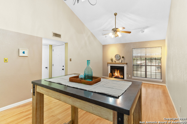 Image 9 of 44 For 8611 Datapoint 4