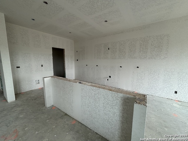Listing photo id 12 for 12856 Red Apple Rd.