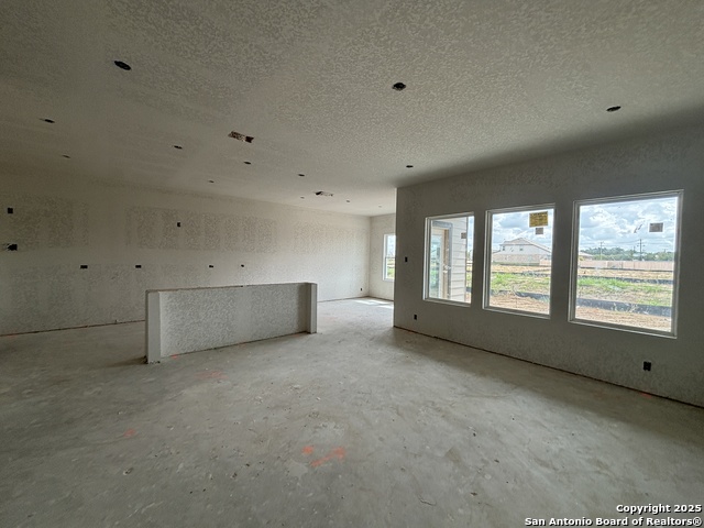 Listing photo id 14 for 12856 Red Apple Rd.