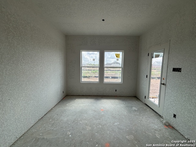 Listing photo id 16 for 12856 Red Apple Rd.