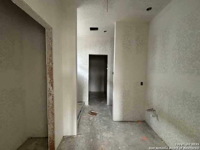 Listing photo id 19 for 12856 Red Apple Rd.