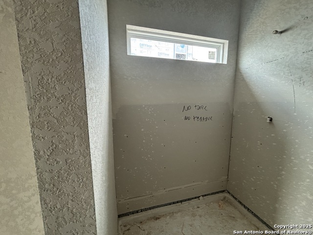 Listing photo id 22 for 12856 Red Apple Rd.