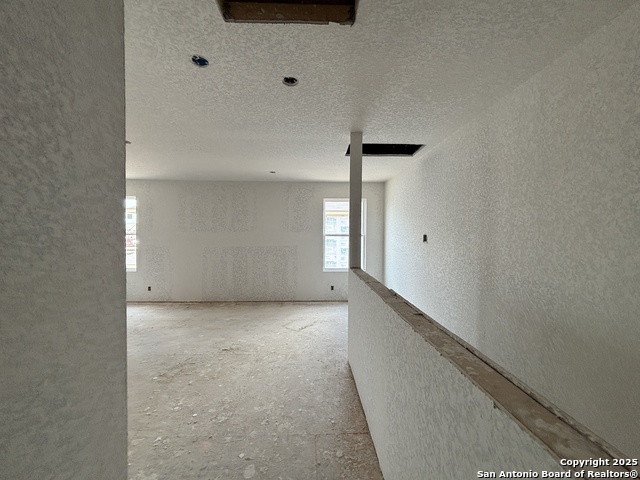 Listing photo id 26 for 12856 Red Apple Rd.