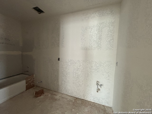 Listing photo id 32 for 12856 Red Apple Rd.