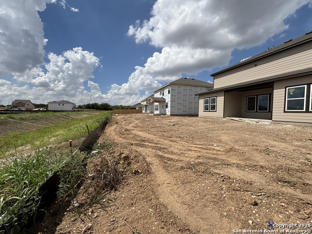 Listing photo id 39 for 12856 Red Apple Rd.