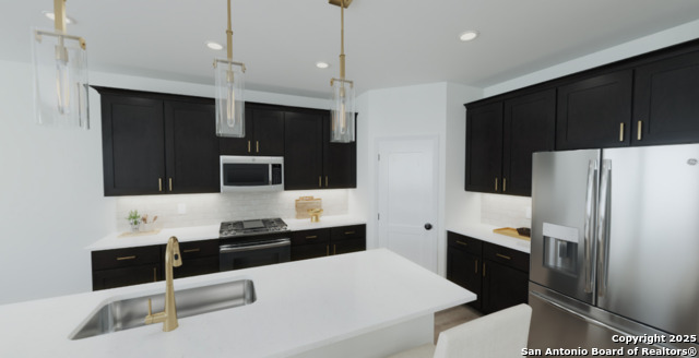 Listing photo id 3 for 12856 Red Apple Rd.