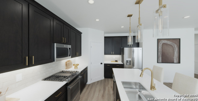 Listing photo id 4 for 12856 Red Apple Rd.