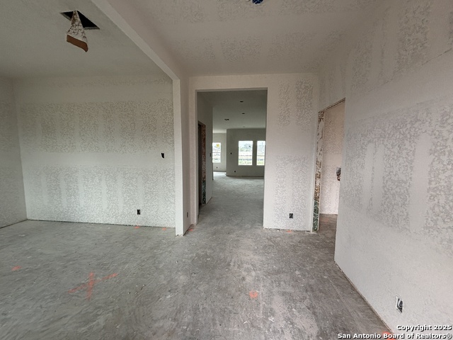Listing photo id 6 for 12856 Red Apple Rd.